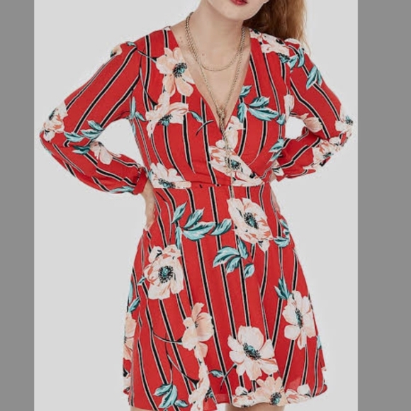 NWOT Express Vibrant Red Floral Long Sleeve Dress - Picture 1 of 6